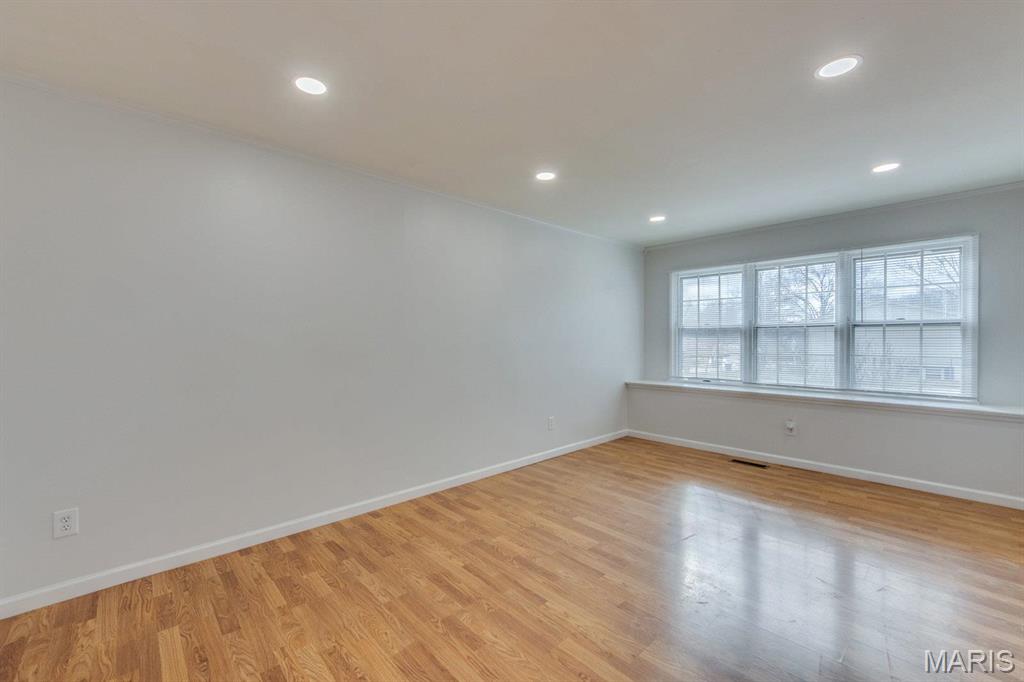 Sorrento 5 - Residential Lease