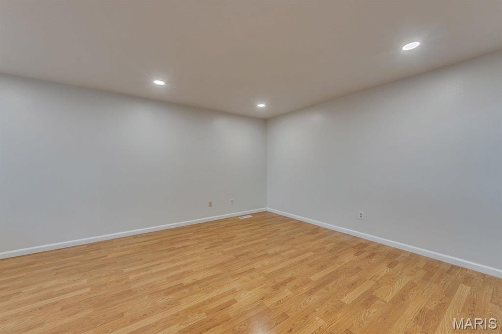 Sorrento 5 - Residential Lease