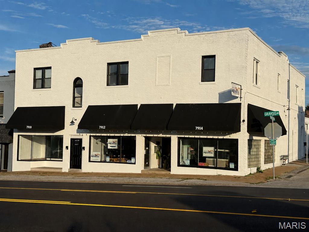 Turnkey, fully leased mixed-use investment opportunity in a highly visible, high-traffic corner location! This established income-producing property offers a diversified tenant mix with three updated residential units, two commercial units, a garage, and additional basement space with a separate entrance ideal for storage. With full occupancy already in place, an investor can benefit from immediate cash flow without the initial challenge of filling vacancies. The combination of residential and commercial tenants provides multiple revenue streams, while the garage and additional storage space add further versatility and potential value. The updated residential units and available laundry areas add to tenant appeal and long-term marketability. Excellent street visibility and a prominent corner location provide strong exposure for the commercial spaces. A compelling opportunity for an investor seeking a stabilized, multi-unit property with diversified income sources, existing tenants, and a desirable high-exposure location.
