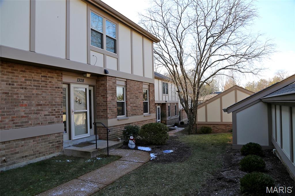Royal Pines Condo Twelfth - Residential