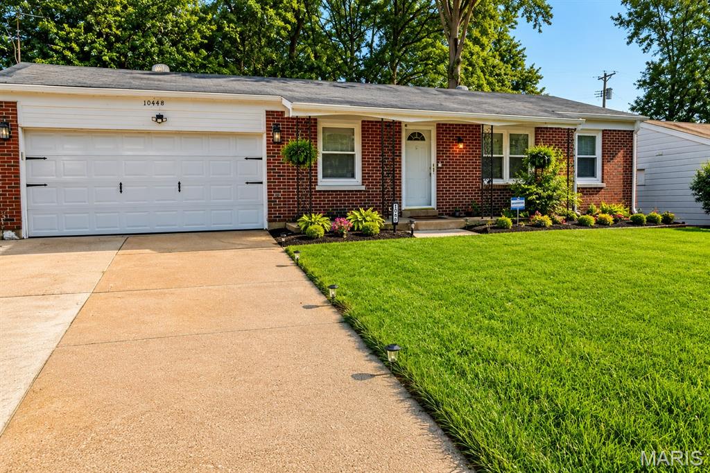 This Beauty boasts New Windows, A New Furnace, New Floors Throughout, A New AC, Finished Basement with a sleeping area/playroom, Ceiling Fans throughout, an oversized 2-car garage, rear patio for outdoor entertaining and a large fenced yard to boot. A working attic fan in the center of the home, A 5 year old roof and a full driveway that can hold up to 4 cars. A must see for any family looking for their 'Forever Home.' Close to major highways, major shopping and restaurants Make your appointment to view this Jewel today.