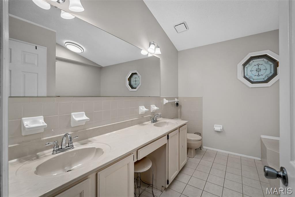 Meadowridge #5 - Residential