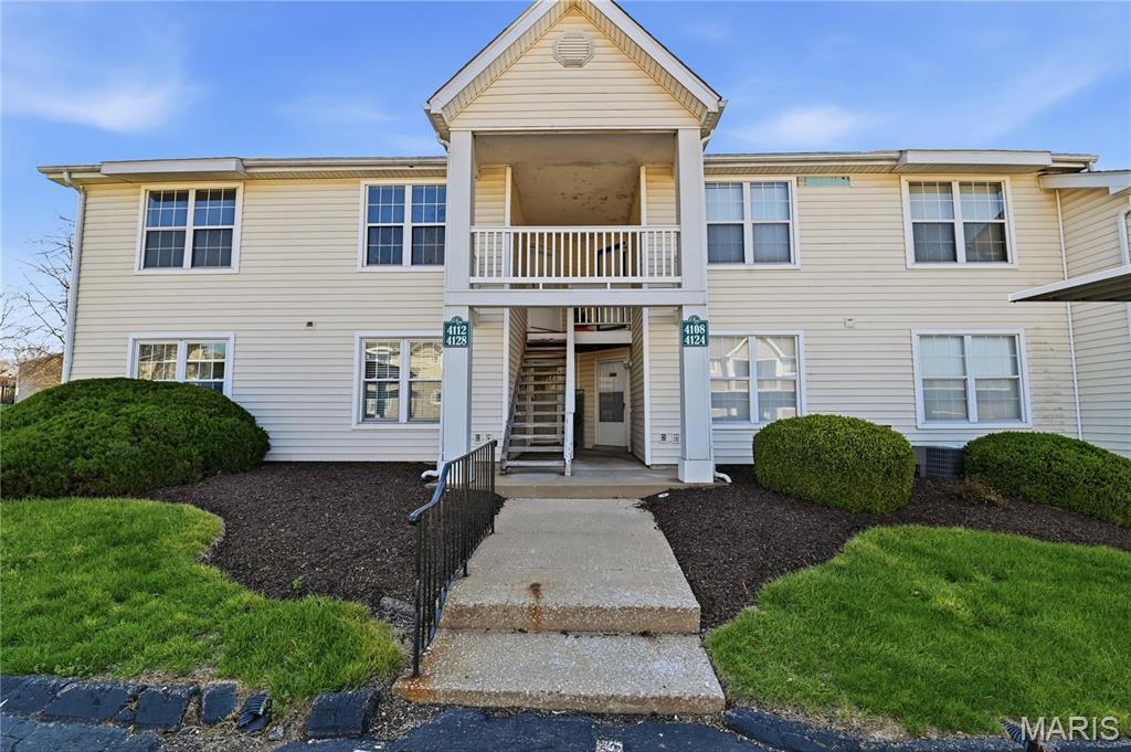 Move in ready 2 bed 2 full bath apartment style condo in one of Florissant's most convenient areas! Features include: updated kitchen, spacious living room, primary bedroom with en suite full bath and deck with storage. This unit is a practical option for folks looking to get out of renting & start building equity or down sizers. Call your favorite realtor today and schedule a tour, showings begin 7/17!