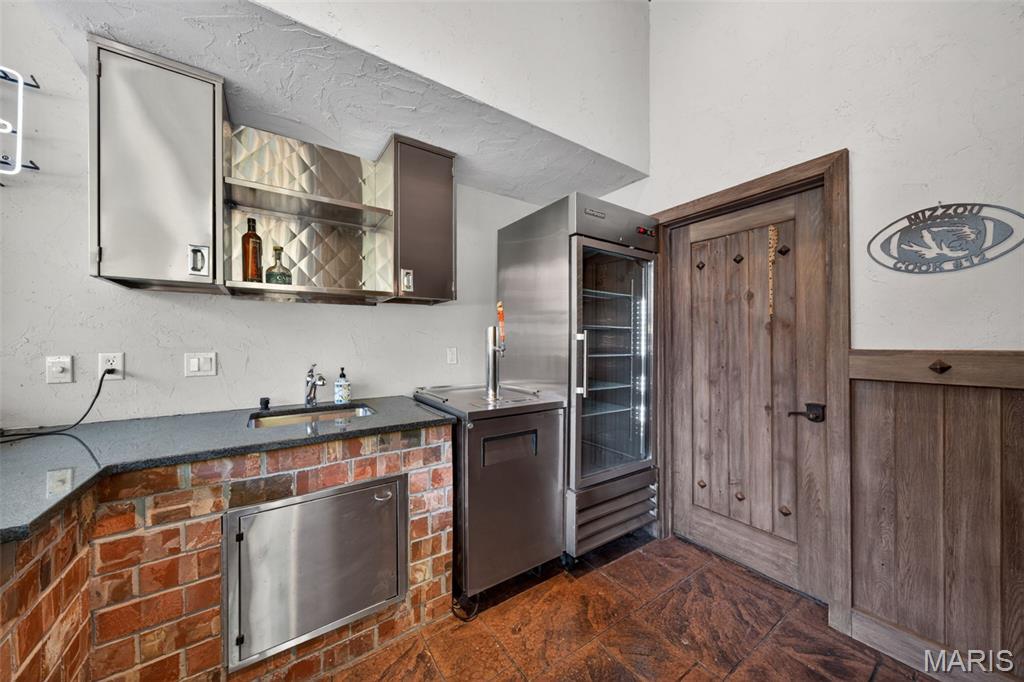 Est Of Peruque Creek Farms - Residential