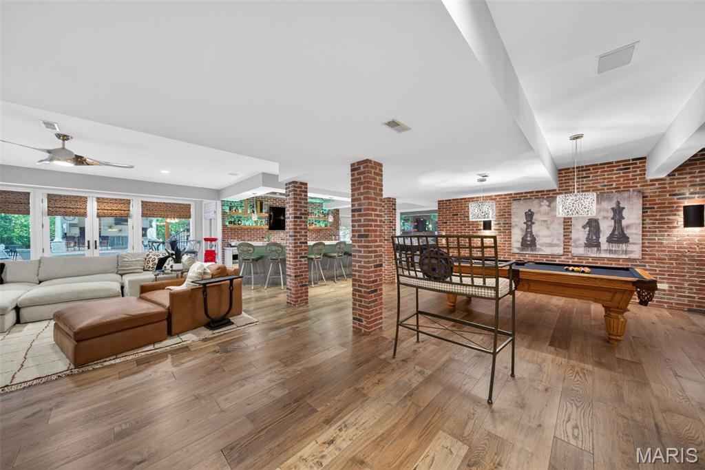 Est Of Peruque Creek Farms - Residential