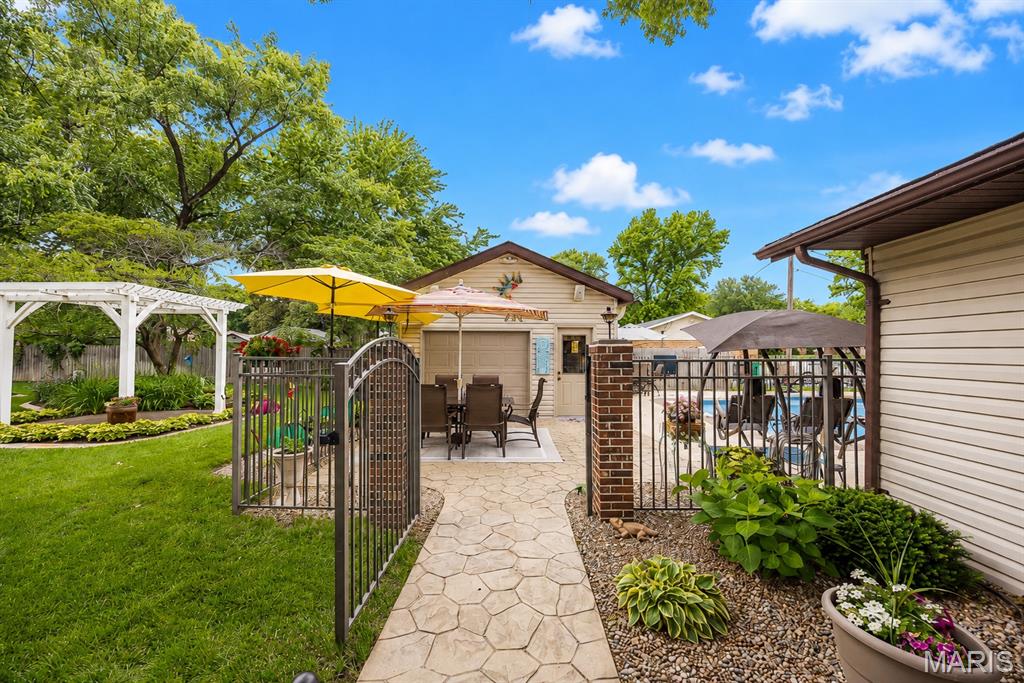Edgewood Lake Estates - Residential