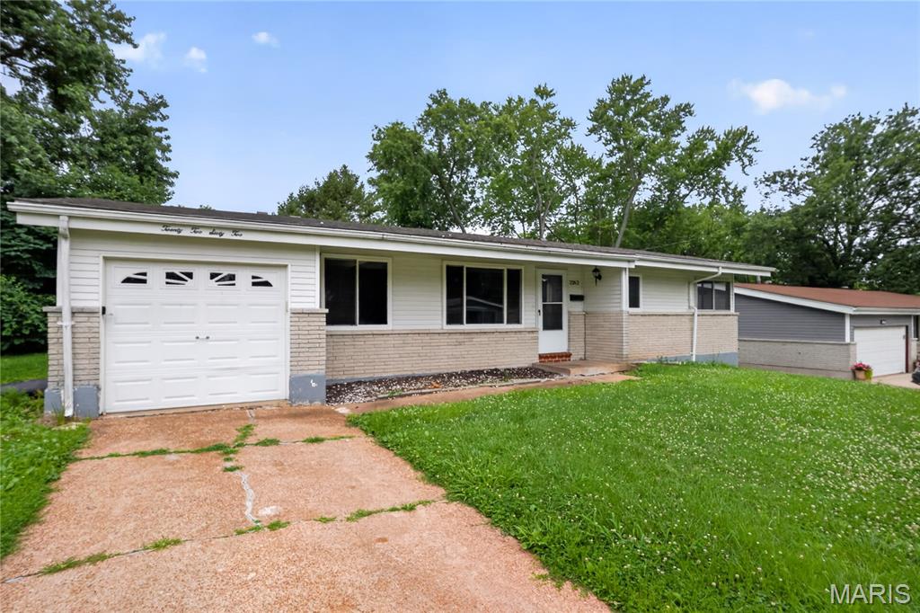 Hathaway Manor 9 - Residential