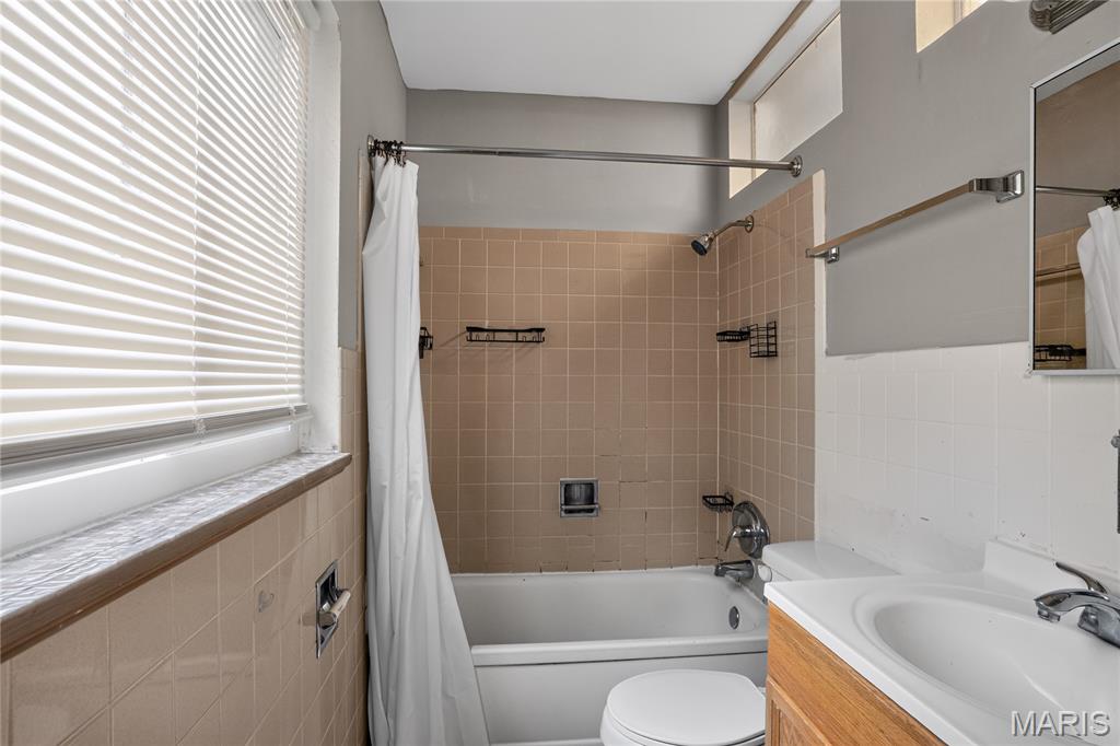 Hathaway Manor 9 - Residential