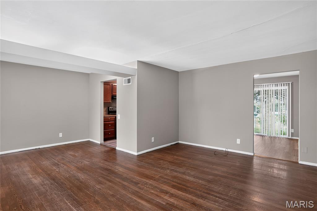 Hathaway Manor 9 - Residential