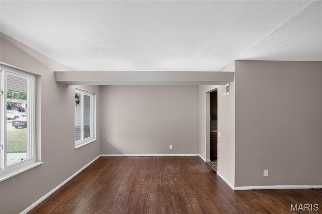 Hathaway Manor 9 - Residential