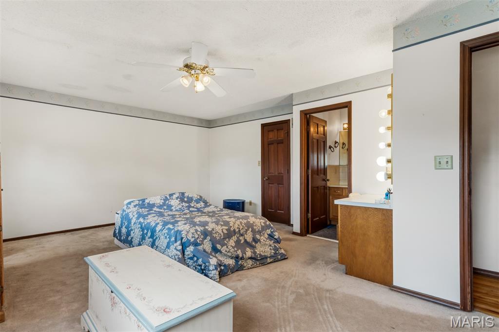 Old Oak Place - Residential