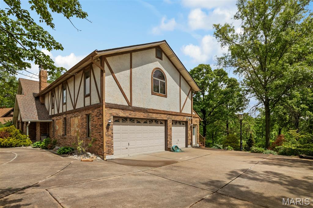 Old Oak Place - Residential