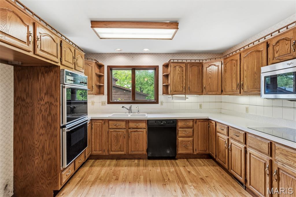 Old Oak Place - Residential