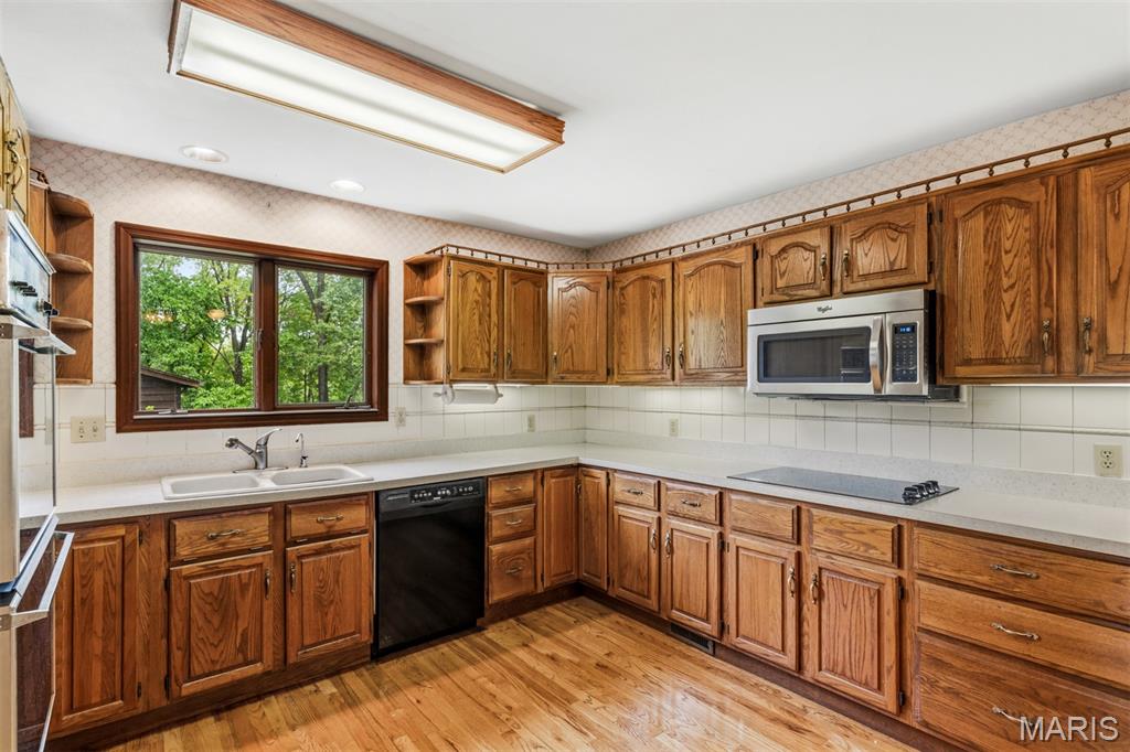 Old Oak Place - Residential