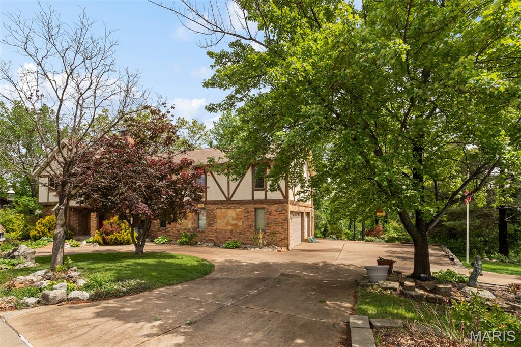 Old Oak Place - Residential