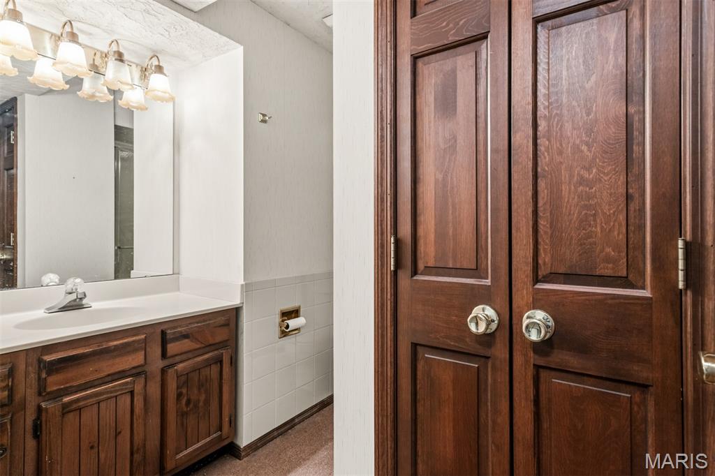 Old Oak Place - Residential