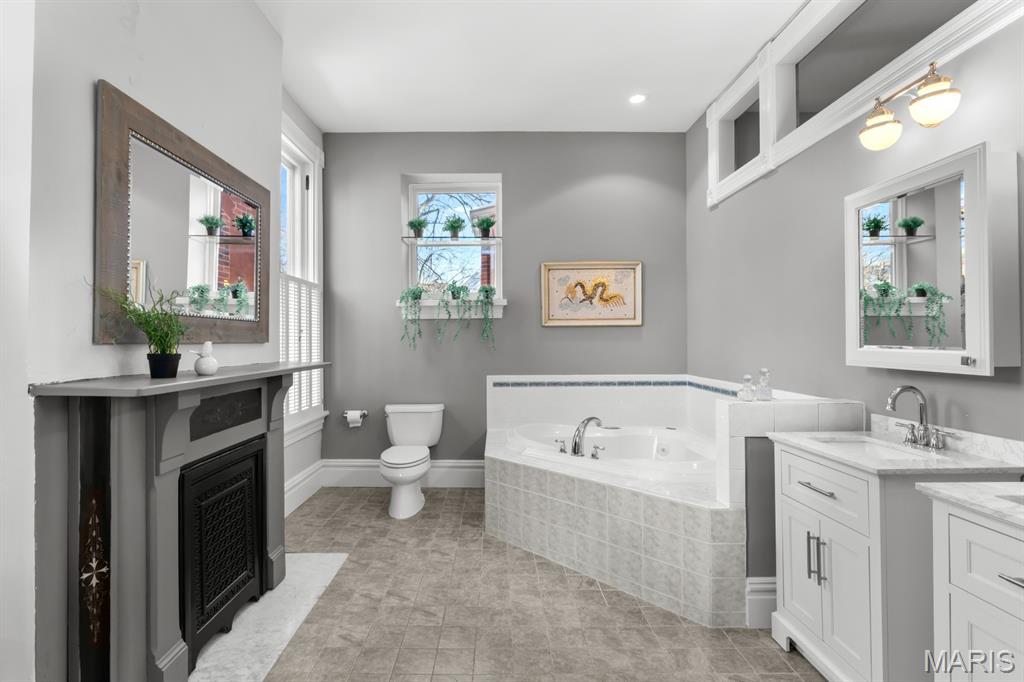 Lafayette Square - Residential