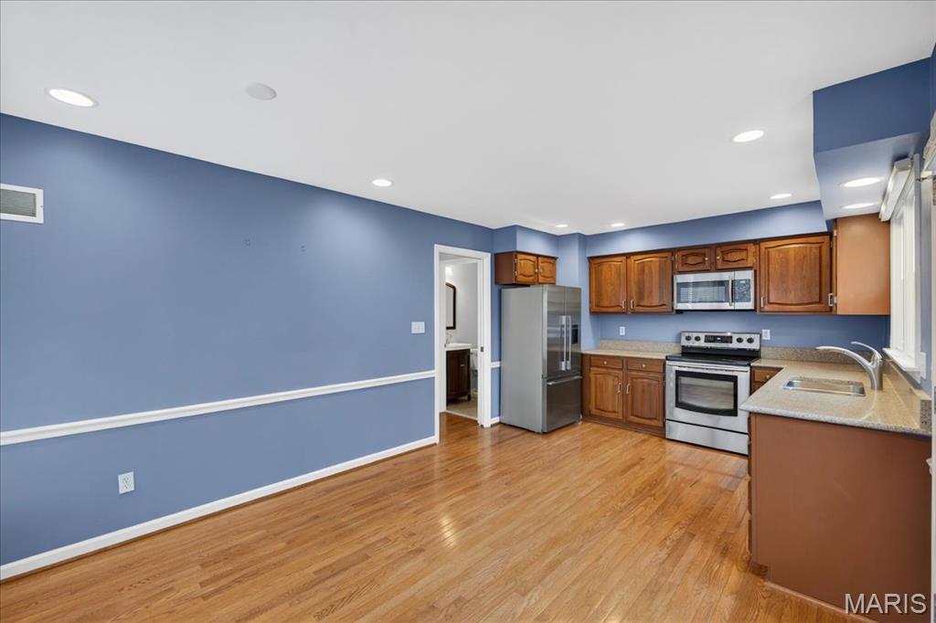 Brooksgate Manor - Residential
