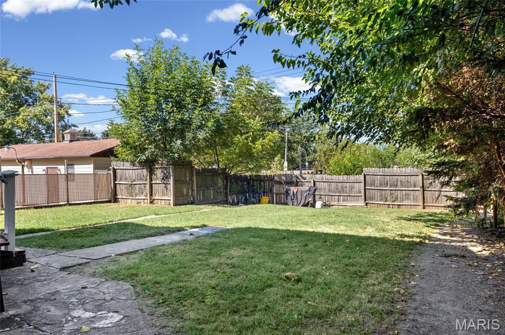 City/Commons - Residential Income