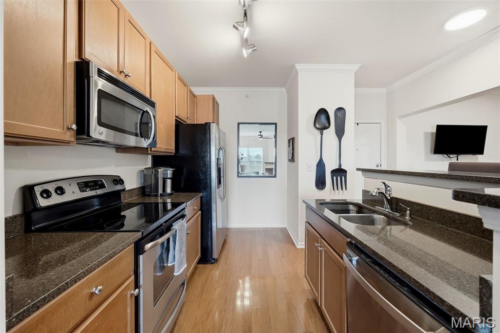 Hanley Station Condominiums - Residential