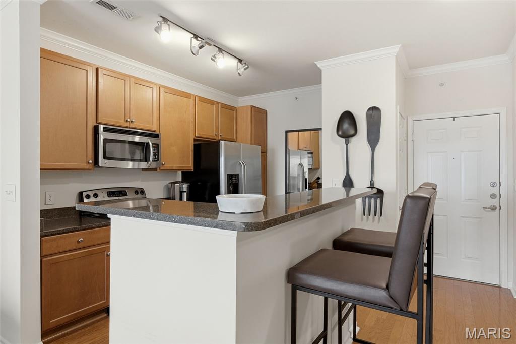Hanley Station Condominiums - Residential