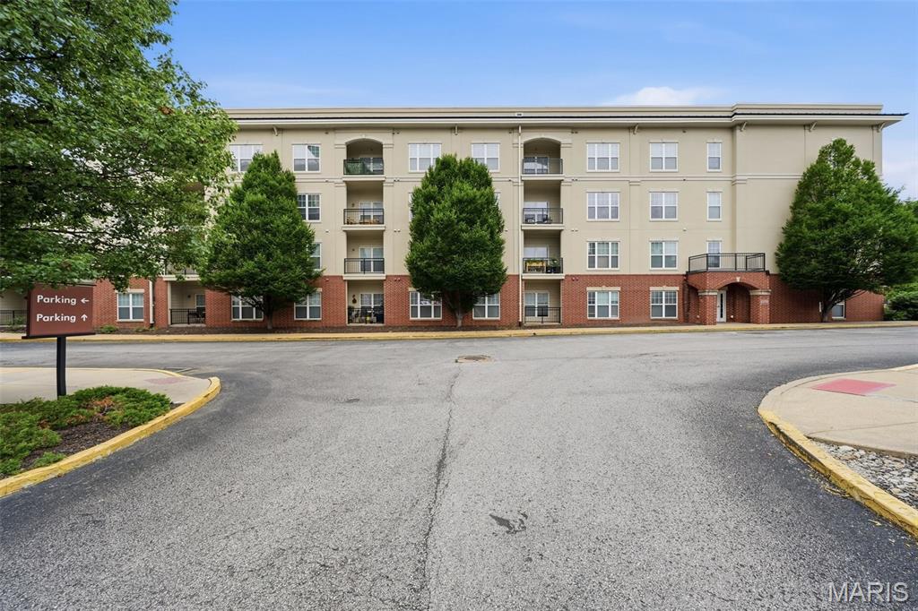 Hanley Station Condominiums - Residential