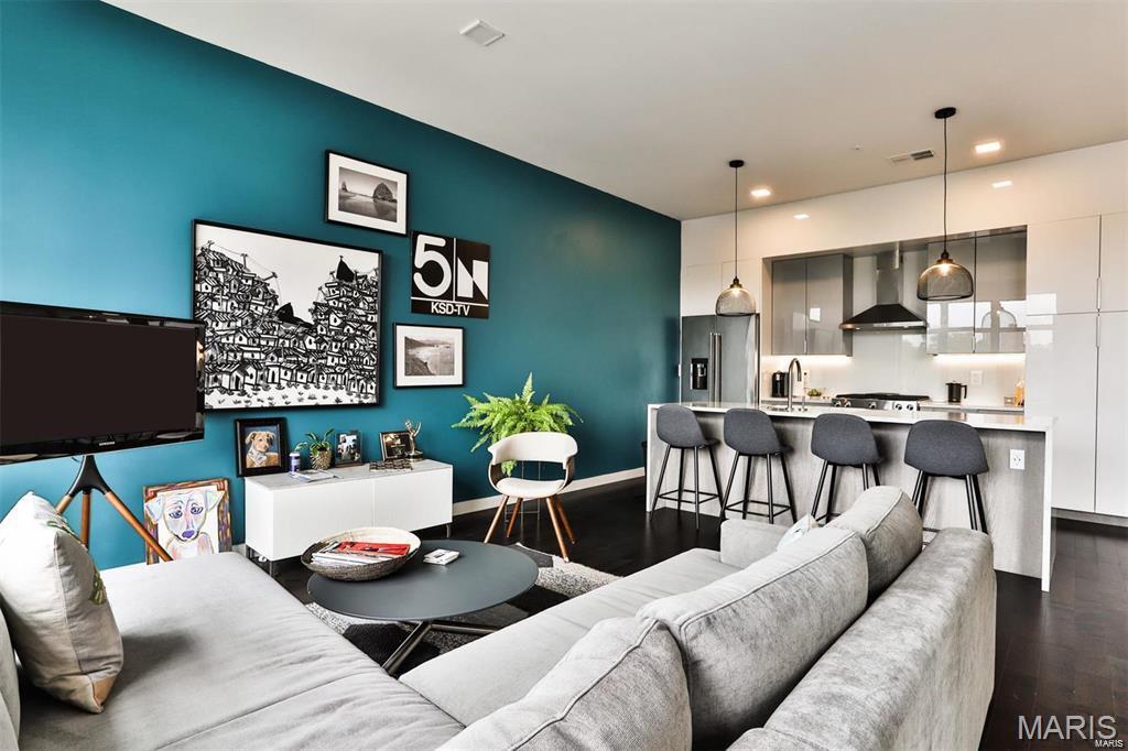 4101 Laclede Condos - Residential Lease