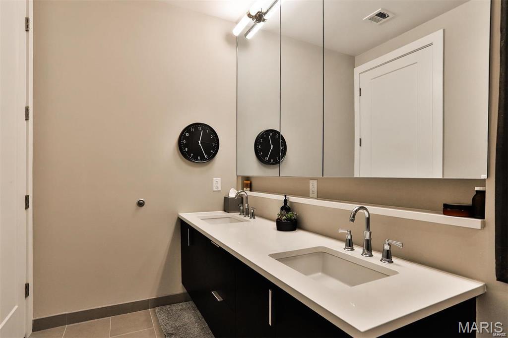 4101 Laclede Condos - Residential Lease