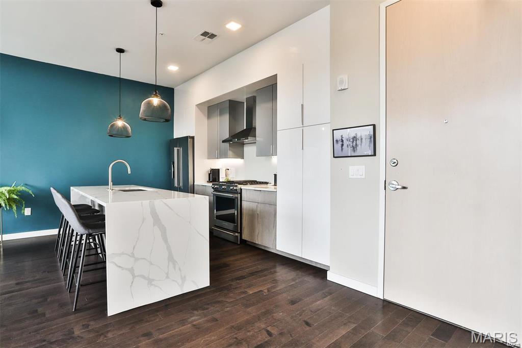 4101 Laclede Condos - Residential Lease