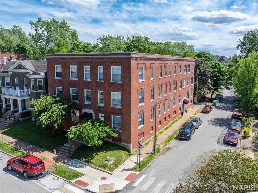 Rare opportunity to purchase a fully renovated 12-unit multifamily property located in the highly desirable Shaw neighborhood of St. Louis, one of the city’s most sought-after rental markets. Built in 1907, this historic building is walkable to Tower Grove Park and the Missouri Botanical Garden and is conveniently located near major employment centers, universities, parks, hospitals, shopping, and dining. The property consists of six 1-bedroom units and six 2-bedroom units, providing a balanced and attractive unit mix for investors.

All twelve units have been renovated, including complete bathroom updates, updated plumbing, in-unit laundry, replacement of plaster walls with drywall, conversion to all-electric systems. Eight of the units feature the most recent high-end finishes, which include luxury vinyl flooring, upgraded kitchen cabinets with granite countertops. The building also retains attractive historic features, including original marble walls, a skylight, and original tile flooring in the entry areas. Tenants also benefit from rear porches and a courtyard area.

Extensive capital improvements include a TPO roof, new windows, complete tuckpointing, new PVC stacks, water lines. The building was converted to an all-electric system, water heaters were replaced, making this a turnkey investment with minimal deferred maintenance. HVAC line sets and thermostat wiring have been run throughout the property, making future system replacements easier and more efficient. Current rents demonstrate strong historical occupancy and long-term tenancy, while still providing clear upside. Based on Rentometer data, average market rents for one-bedroom units are $1,304, based on 21 one-bedroom apartments within 0.75 miles over the last year. Average market rents for two-bedroom units are $1,406, based on 9 two-bedroom apartments within 0.75 miles over the last year.

This property offers the opportunity to raise rents and add value with minimal additional cost. The basements have a large footprint, tall ceilings, and easy access for potential egress windows and entry doors, creating the possibility of adding additional apartments. There are only a handful of 10+ unit apartment buildings in Shaw, and they rarely reach the open market. Seller will review offers on Monday, June 1st at 5:00 PM. Please include a response deadline of Tuesday, June 2nd at 5:00 PM.