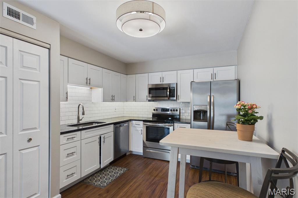 Kirkwood Place Condominuim - Residential