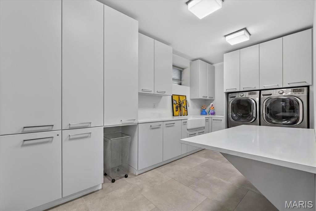 Cram-Izus - Residential