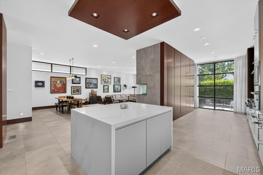Cram-Izus - Residential