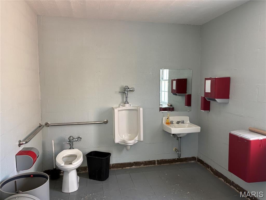 Kingshighway Add - Commercial Lease