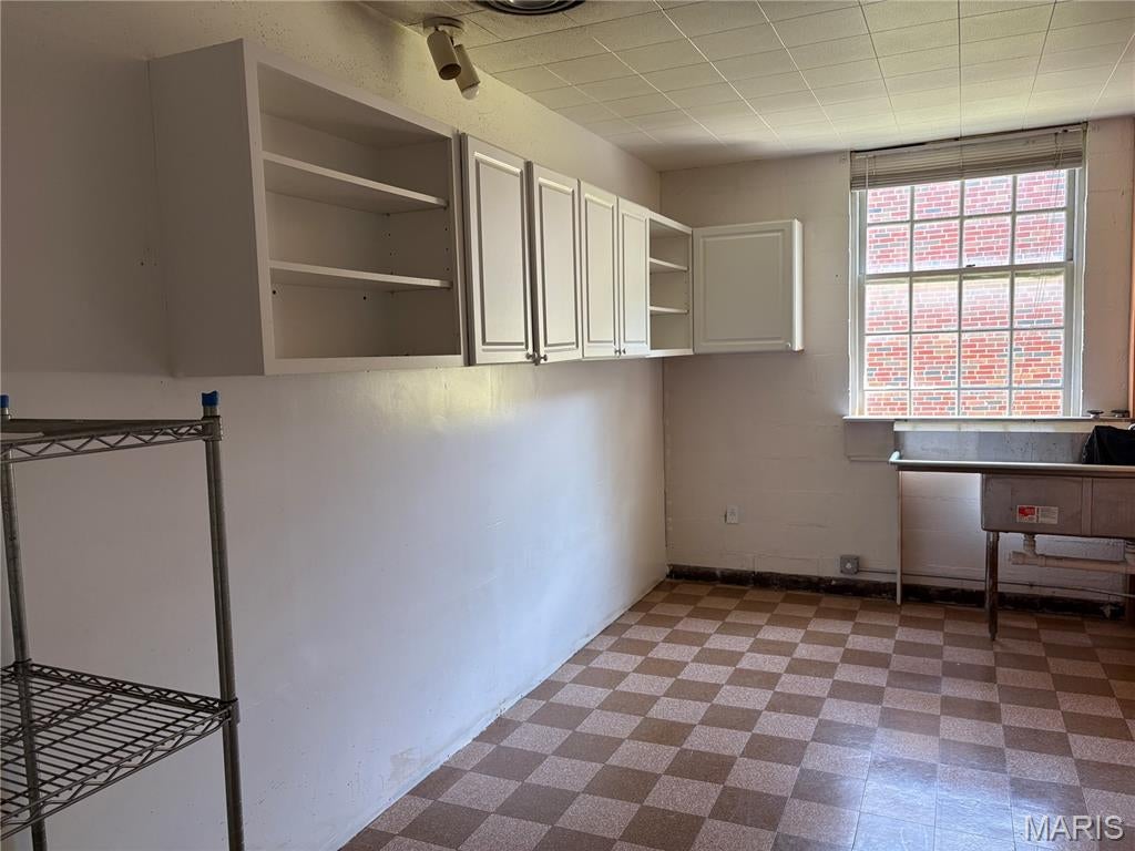 Kingshighway Add - Commercial Lease