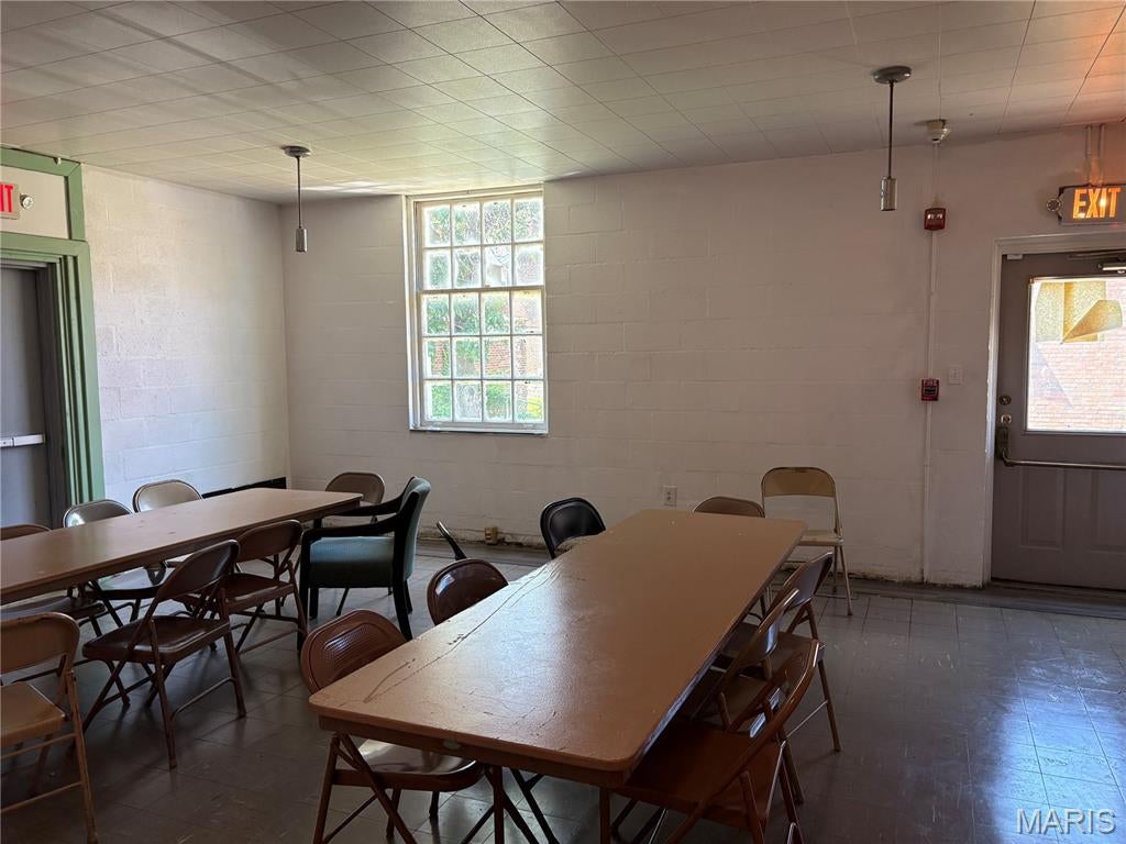 Kingshighway Add - Commercial Lease
