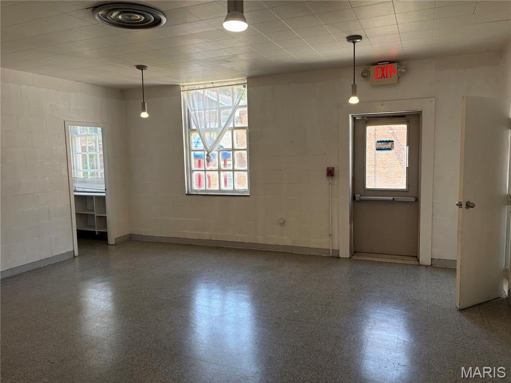 Kingshighway Add - Commercial Lease