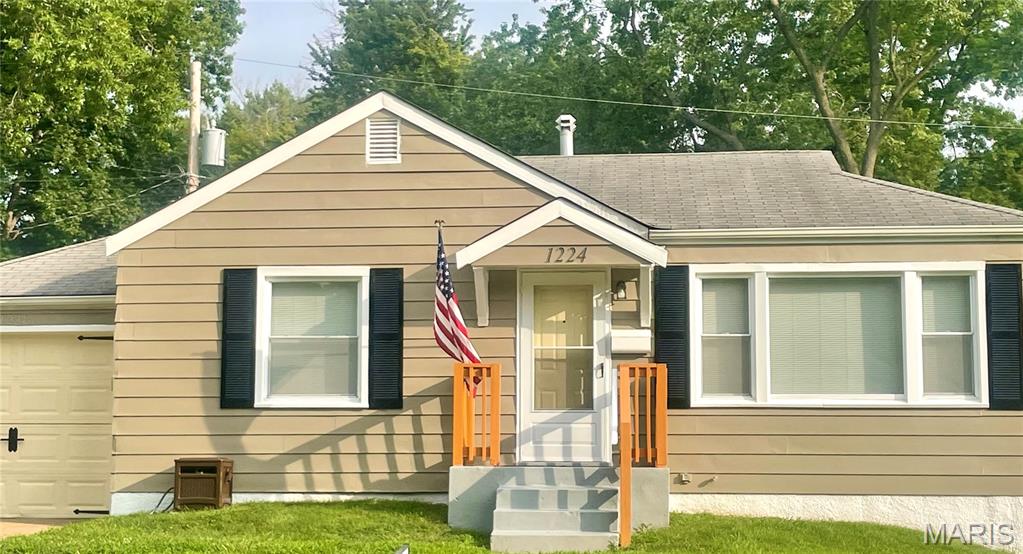 ATTENTION: LANDLORDS, INVESTORS, FIRST & SECOND HOME BUYERS, ....MOVE IN READY WITH A PASSED OCCUPANCY 

Beautiful Possible 3bedroom, 1bath Updated Bellefontaine Ranch. The home features are *New Exterior Window Treatment, *Large Back Deck, *Pex (Red&Blue) Water lines, *Fenced Yard, *Garage w/ Remote Openers, *Newer Appliances ( Electric Stove, New Microwave, New Dishwasher and Refrigerator - as is no warranty ), *New Flooring, *Interior & Exterior Paint, and *New Counter Top & Sink, *New Gray Shaker Cabinets (still in plastic) with *Glass Tile BackSplash, *Updated Bathroom, *Full Basement for entertainment and laundry shelves. A must see!  One Year Home Protection Plan Included.