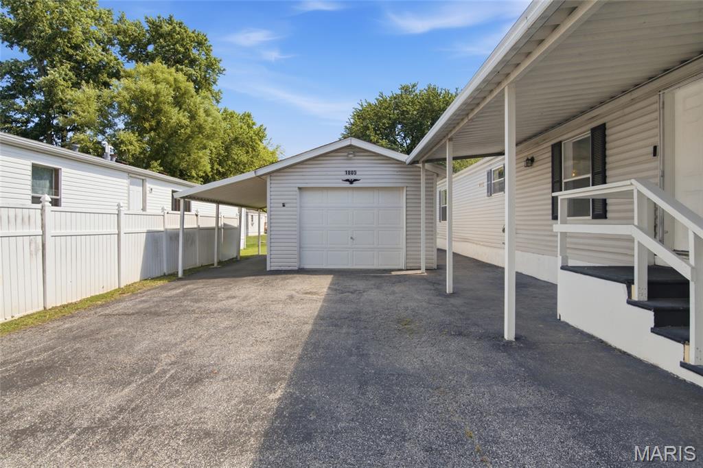 Crossroad Terrace East - Residential