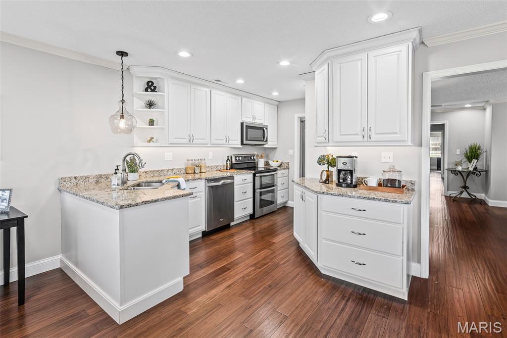 Country Club View Condos - Residential