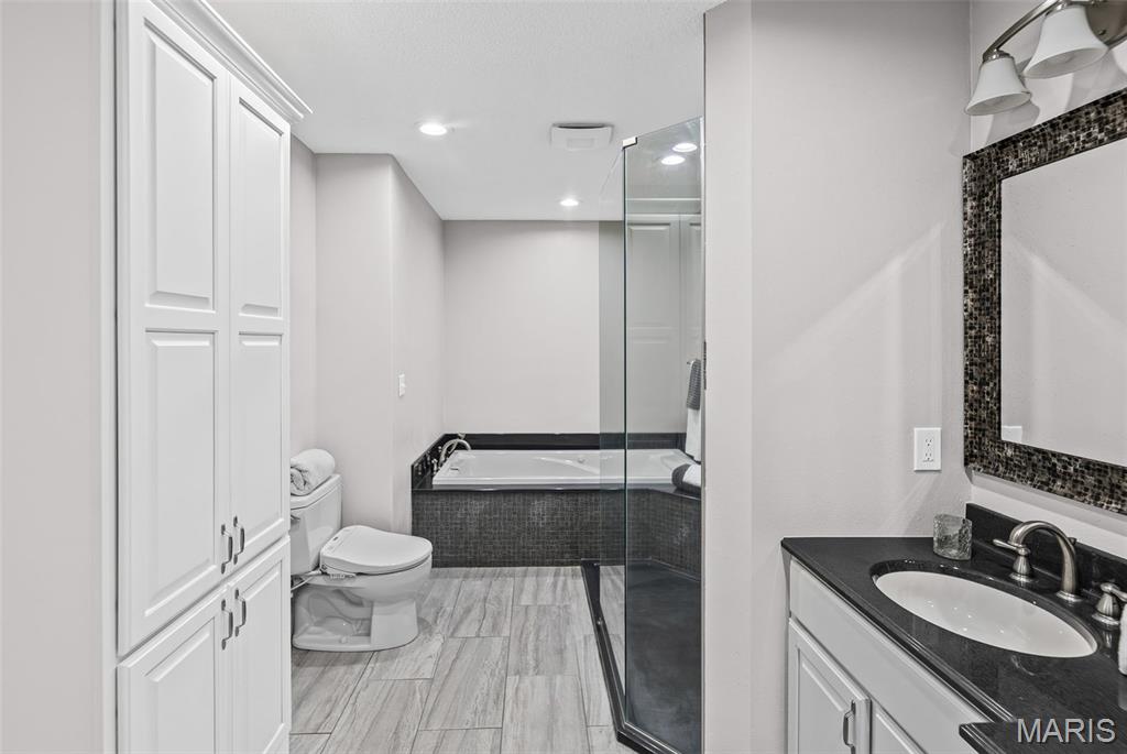 Country Club View Condos - Residential