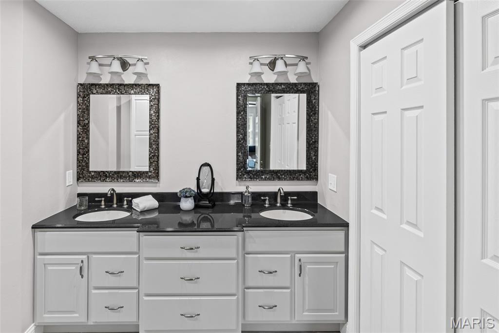 Country Club View Condos - Residential
