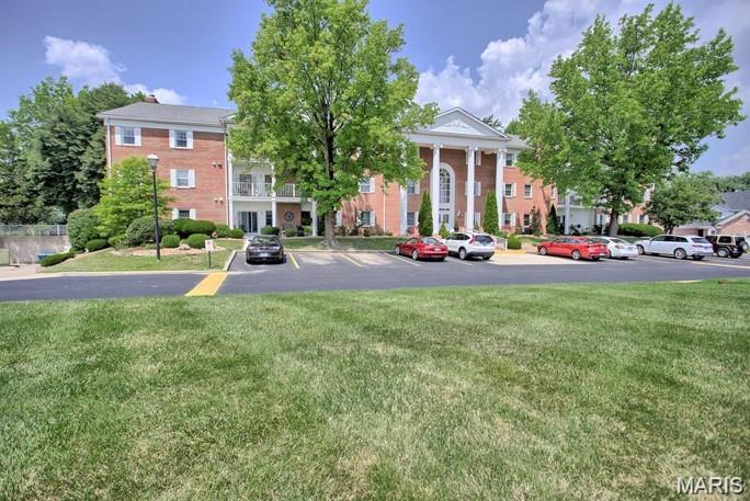 Country Club View Condos - Residential