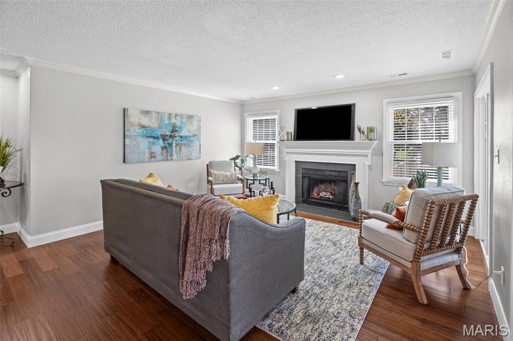 Country Club View Condos - Residential