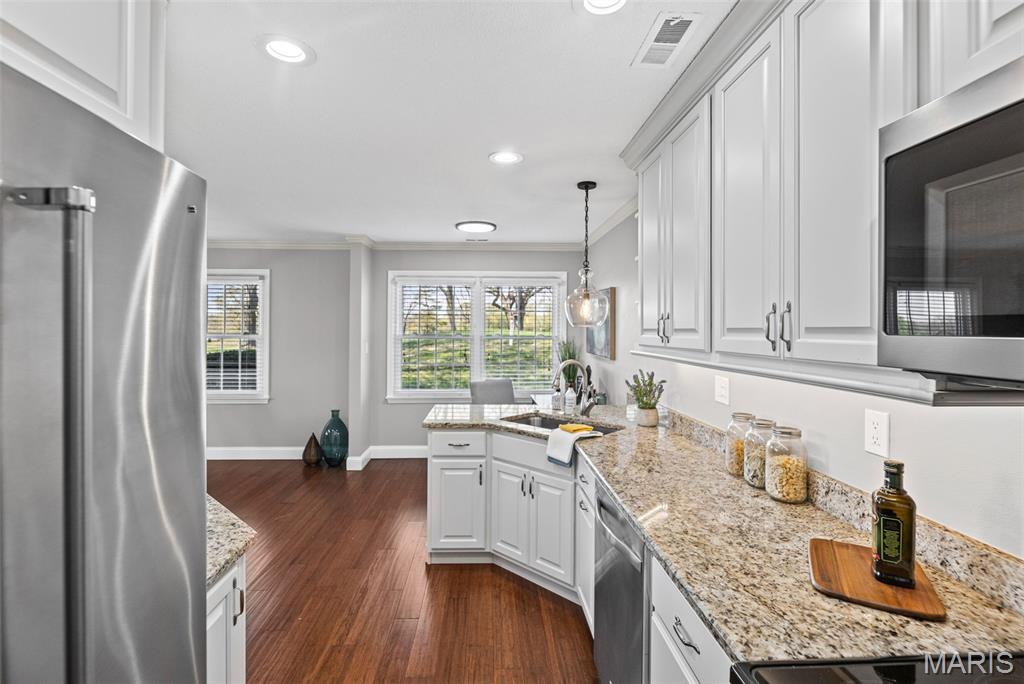 Country Club View Condos - Residential