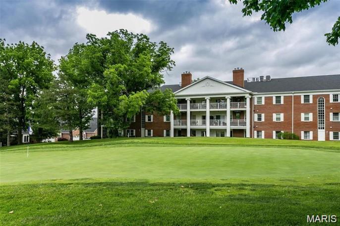 Country Club View Condos - Residential