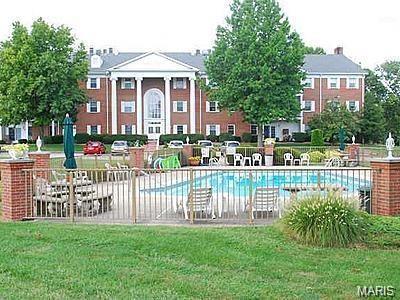 Country Club View Condos - Residential