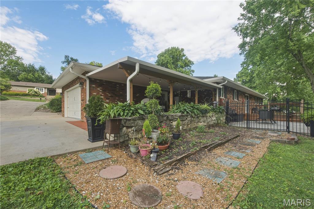 Country Club Estates - Residential