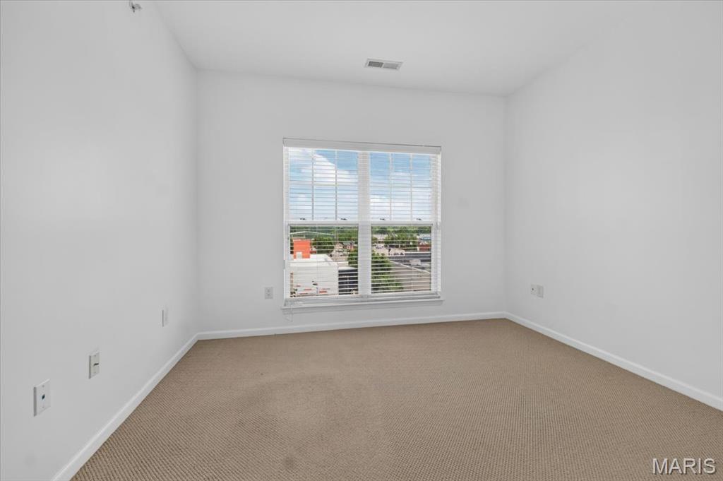 Hanley Station Condo - Residential