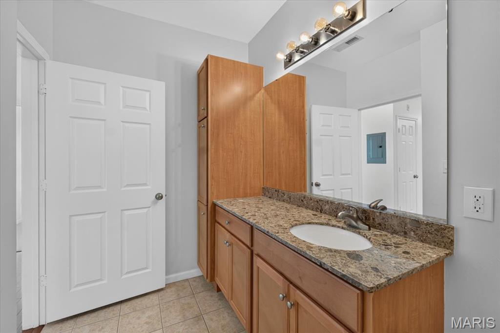 Hanley Station Condo - Residential